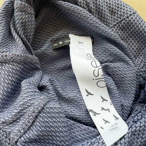 Oiselle Mile one long Sleeve lightweight shirt cowl neck - Picture 6 of 8